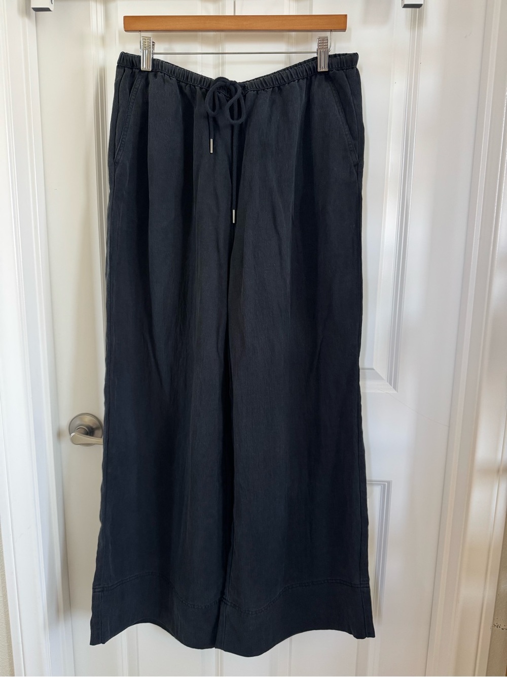 Women’s Black Wide-Leg Drawstring Pants